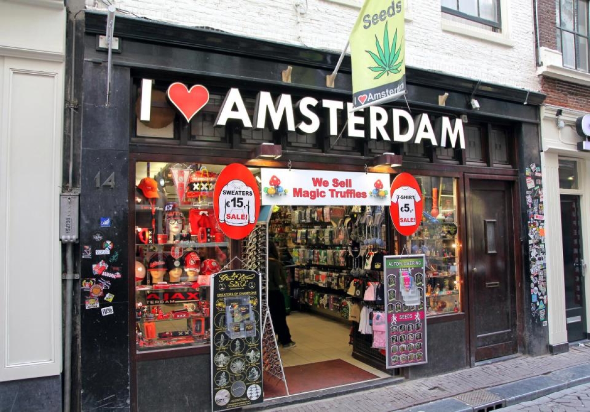 1507548437 Amsterdam 